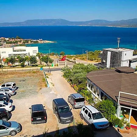 Huzur Hotel *
